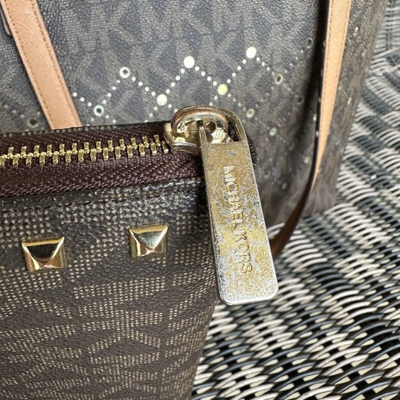 Michael Kors Jet Set Violet Small Carryall Tote Wallet Logo Perforated Leather - Picture 3 of 16